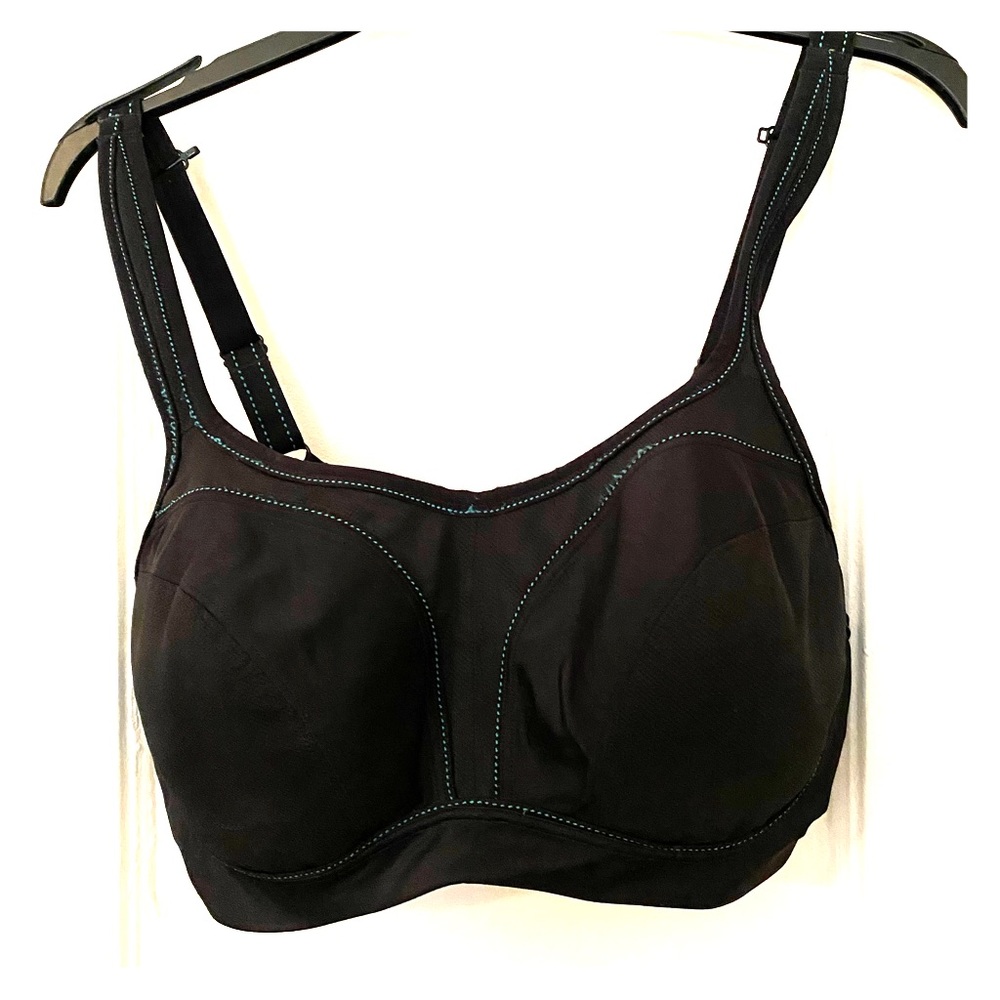 Chantelle Sports Bra